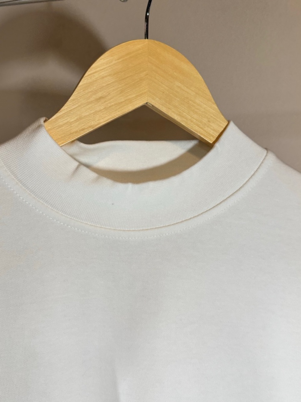 PHERO Movement Premium White Mock Neck Cotton T-Shirt Drop Shoulder Embroidered - Picture 3 of 5